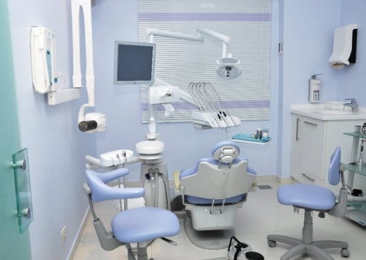 Dr  Imad Salloum   Salloum Dental Clinic 04